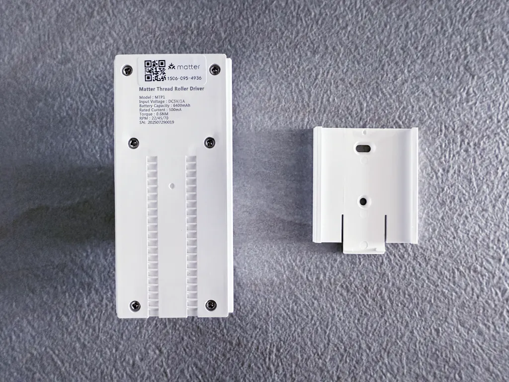 Zemismart MTP1 with mounting bracket detached