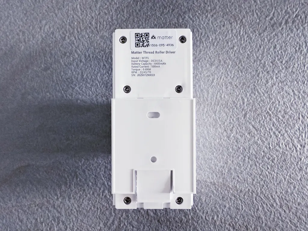 Back view of the Zemismart MTP1