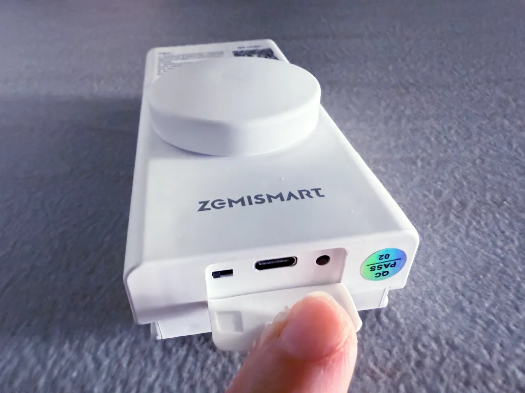 Bottom view of the Zemismart MTP1