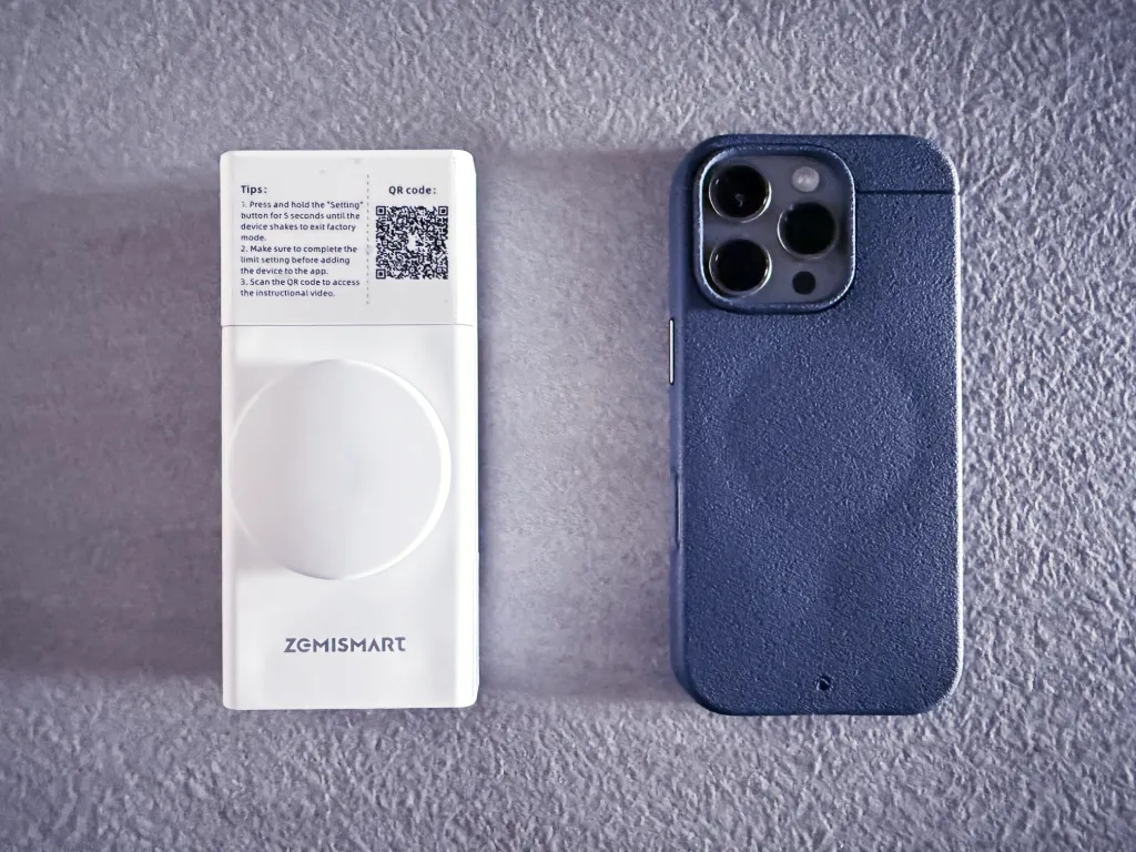 Zemismart MTP1 and iPhone 16 Pro side by side