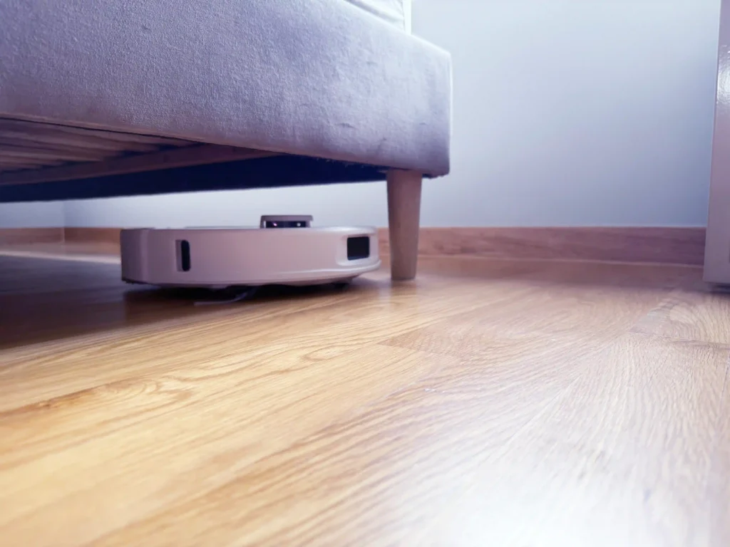 Roborock Qrevo C Pro navigating around bed frame leg