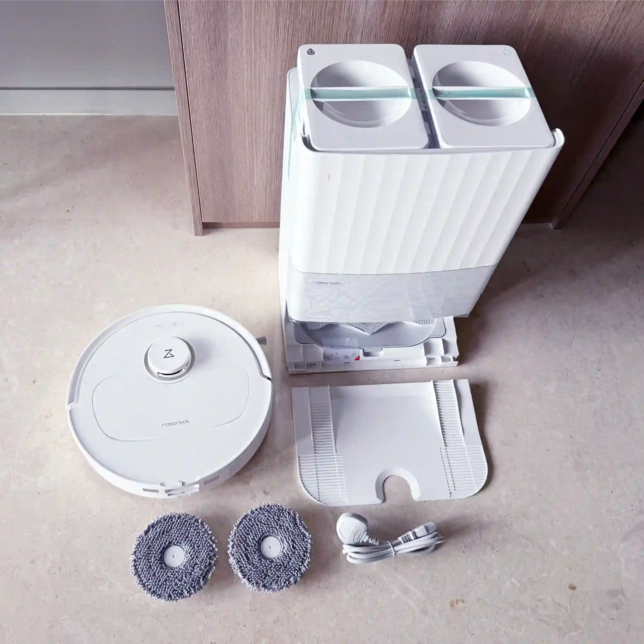 Roborock Qrevo C Pro packaging contents